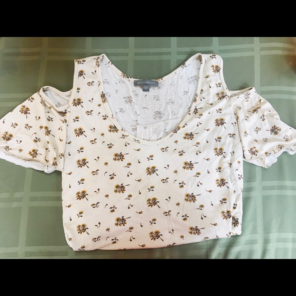 Open Shoulder Floral Top